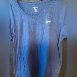 Nike tshirt